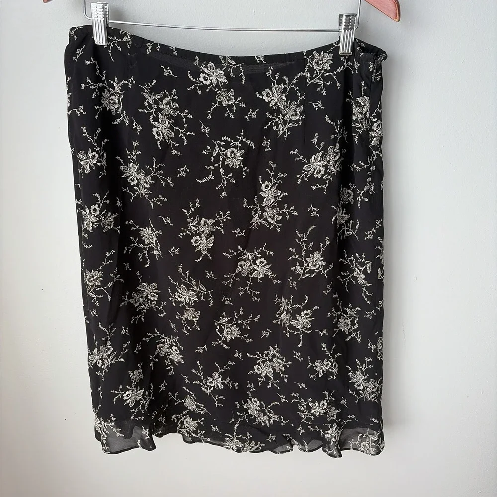 Vintage Talbots Midi Skirt Womens Size‎ 10 Lined White And Black Floral Print